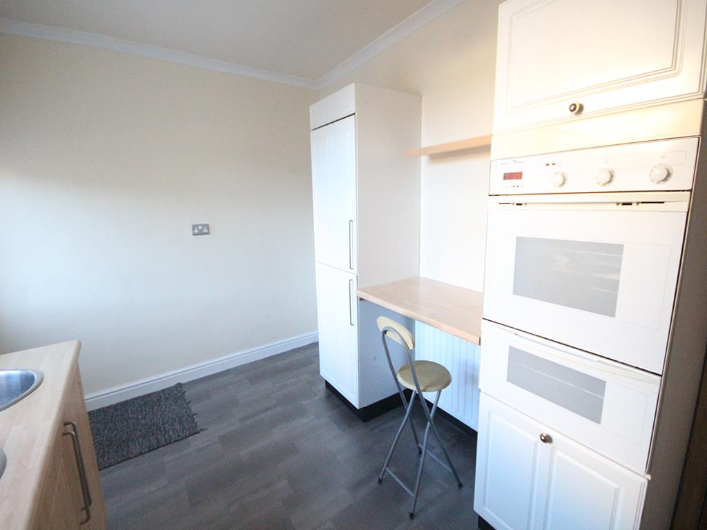 2 bedroom terraced house To Let in Earby - IMG_1177.jpg